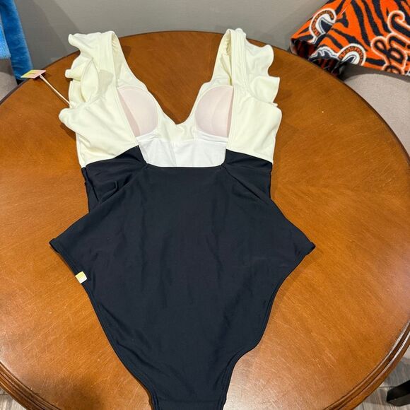 Somersault Color Block Ruffle Backflip Swimsuit 6 - Picture 7 of 13